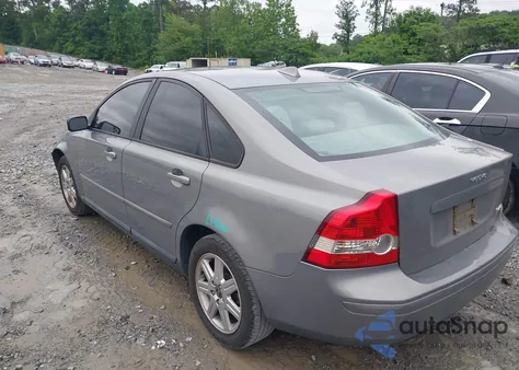 2006 Volvo S40 2.4I from USA, damaged, VIN YV1MS382162195052